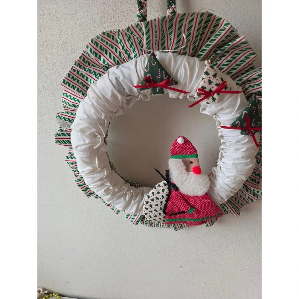Vintage knit wreath Xmas Santa country folk decor with bow